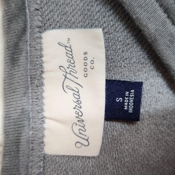 Universal Thread camo pullover sweatshirt - Picture 2 of 4